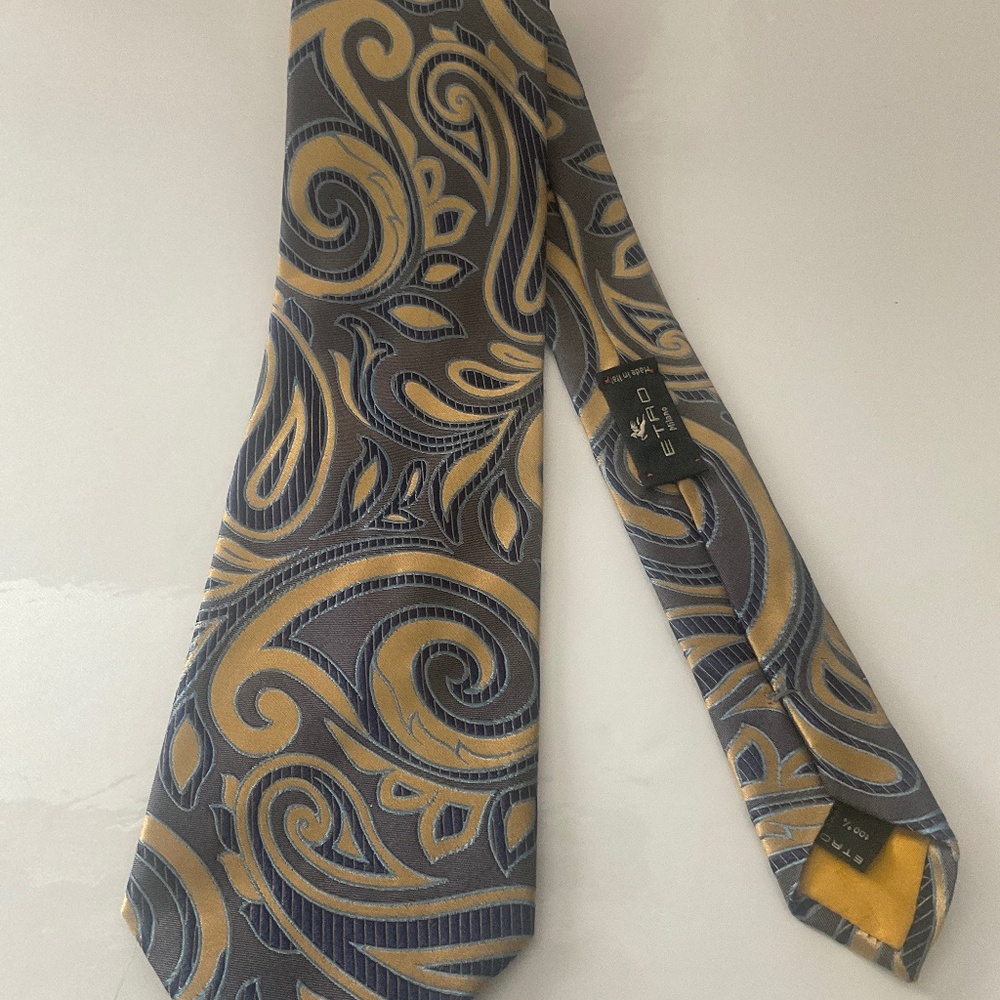 ETRO MILANO MENS 100% SILK TIE MADE IN ITALY